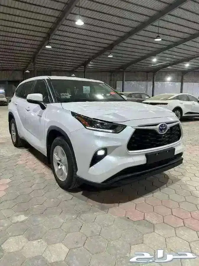تويوتا هايلاندر ستاندر دبل 2025 كاش و أقساط 0