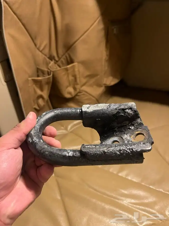 للبيع قطعات لاندكروزر 8