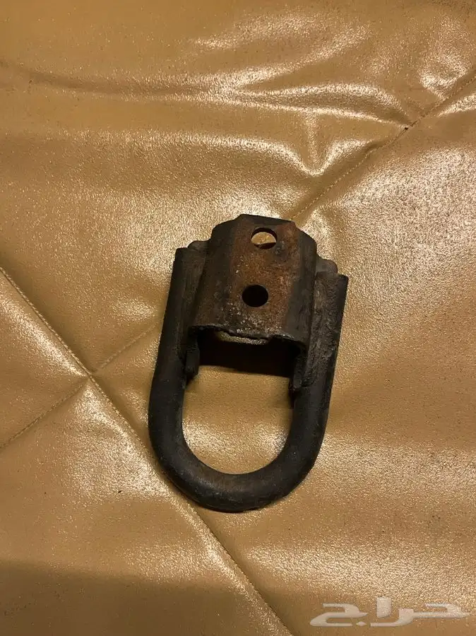 للبيع قطعات لاندكروزر 6