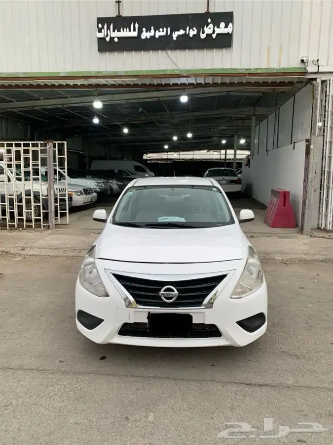 نيسان صني 2016 جناح 0