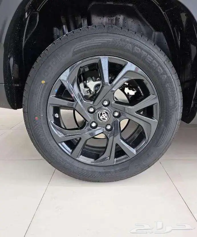 تويوتا اوربان GLX موديل 2026 بنظام الإيجار المنتهي بالتمليك 10