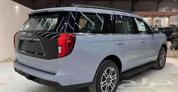 تتوفر فئات فورد اكسبديشين 2025 اصفار لمبيعات البنوك باقل ربح 14