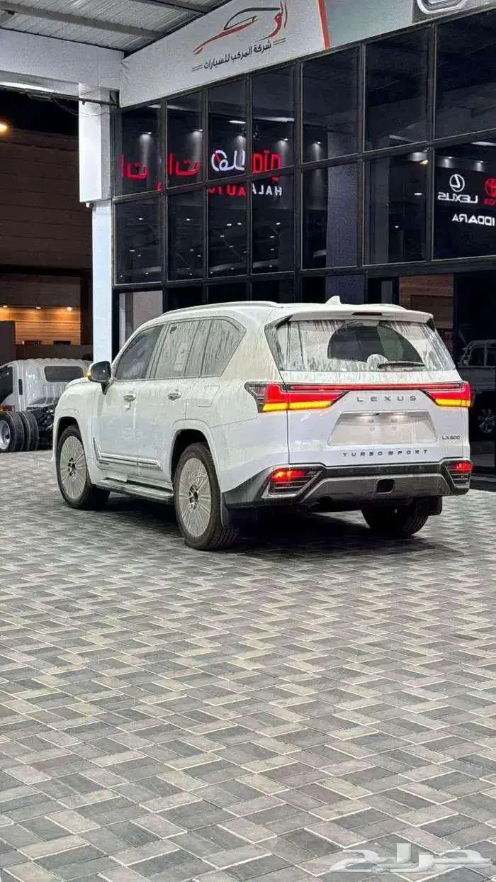 لكزس بي بي عماني 2025 تشغيل عن بعد 4