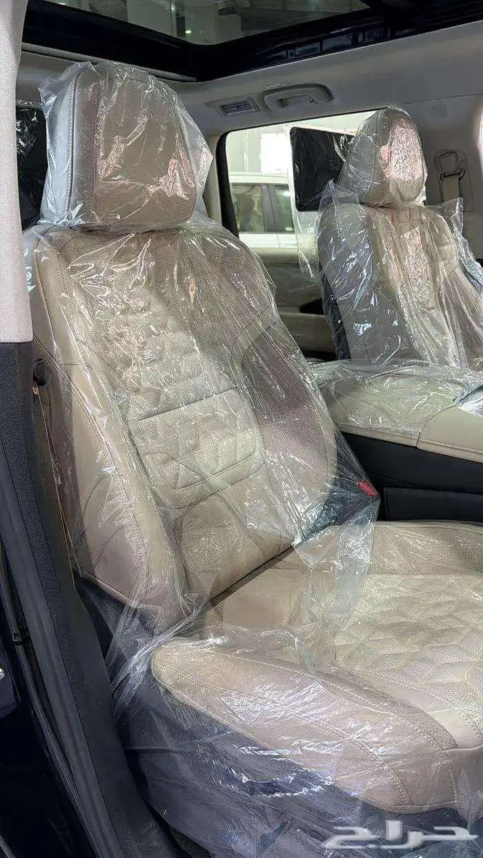 نيسان باترول بلاتينيوم فل كامل خليجي أسود داخل بيج 2026 4