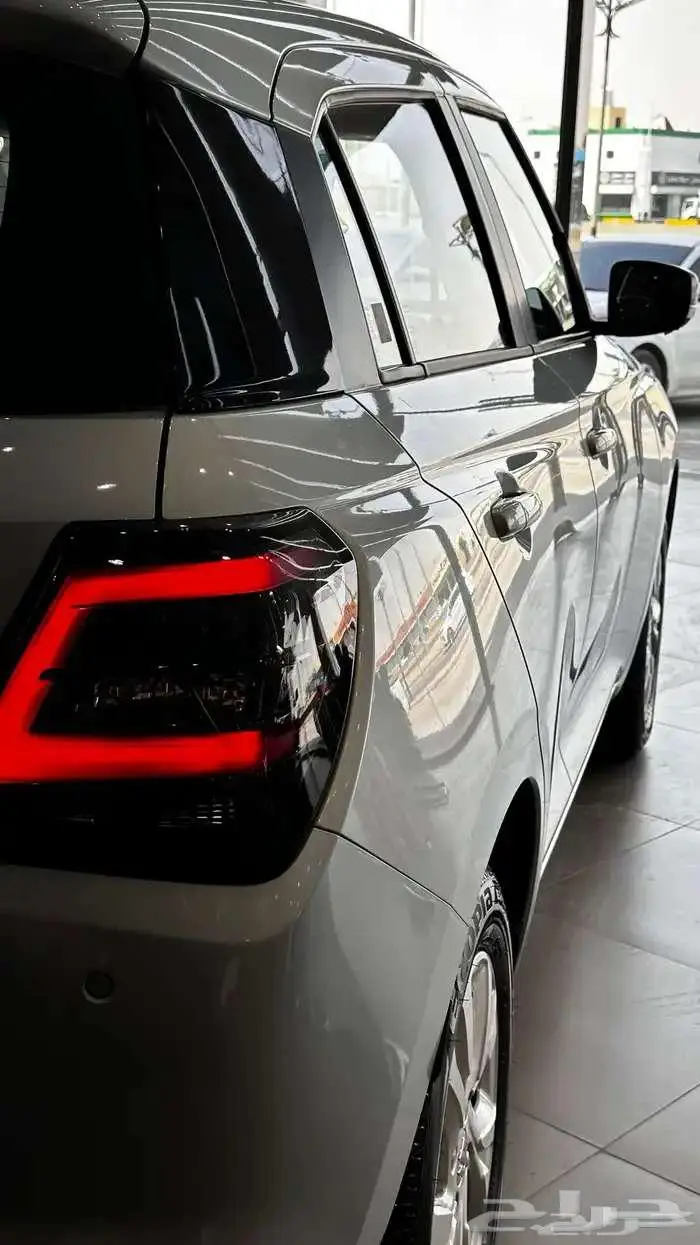 سوزوكي سويفت 1