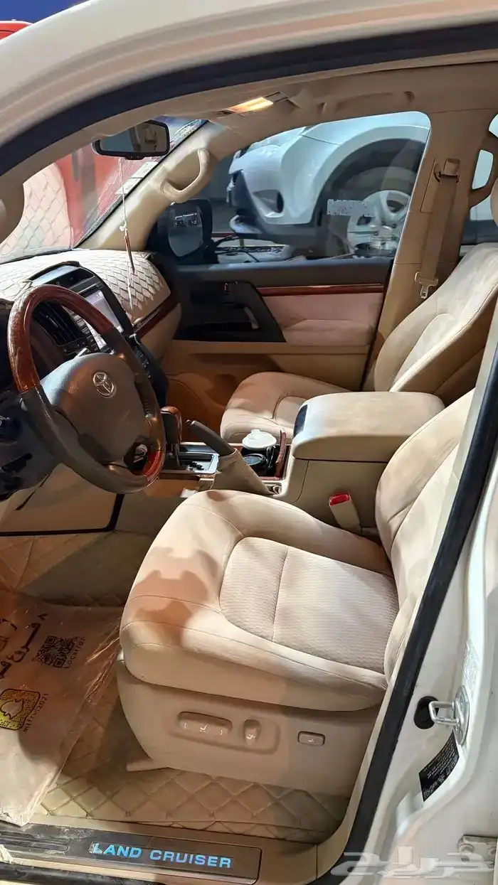 جيب لاندكروزر 2014 3