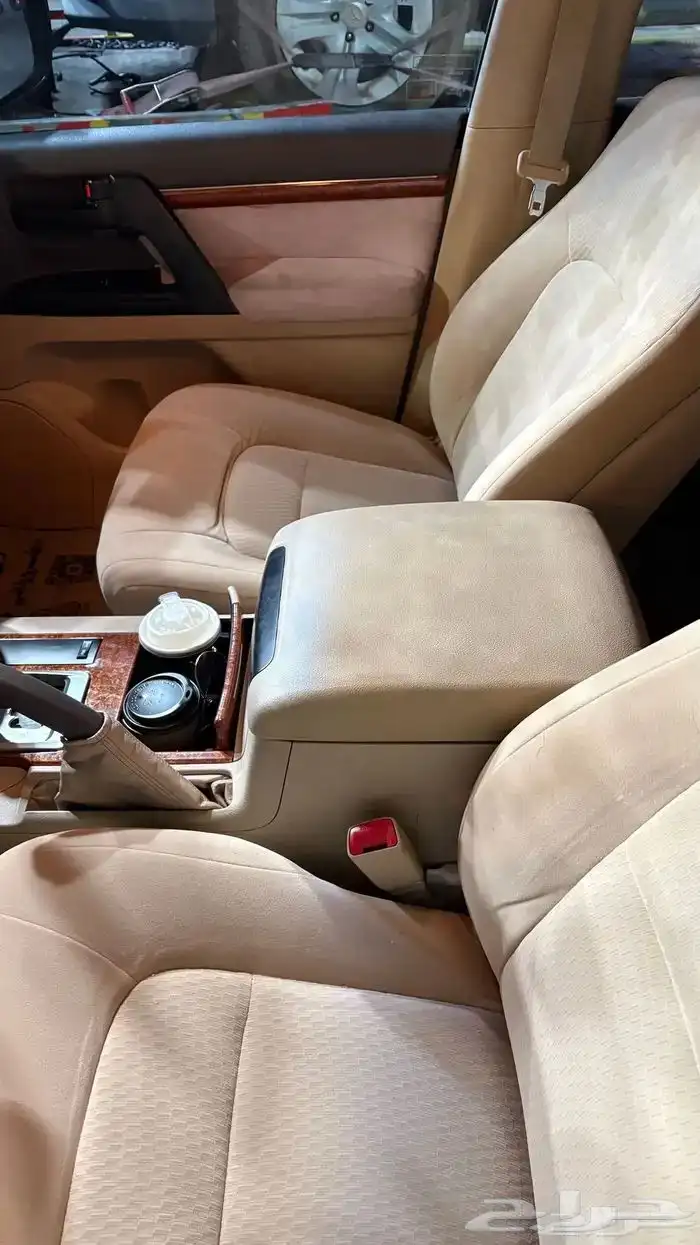 جيب لاندكروزر 2014 4