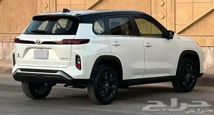 تويوتا اوربان كروزر GXL 2025 ( فل كامل ) 6