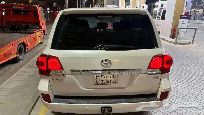 جيب لاندكروزر 2014 5