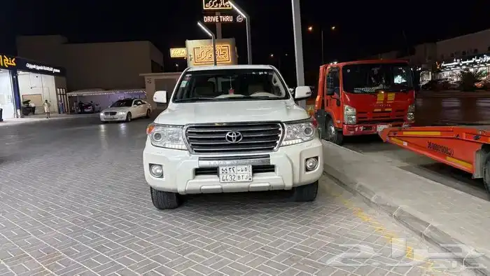 جيب لاندكروزر 2014 13