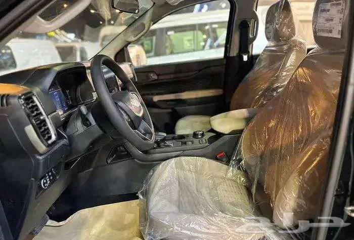 تتوفر فئات فورد ايفرست2025اصفار لمبيعات النقدوالبنك باقل ربح 3