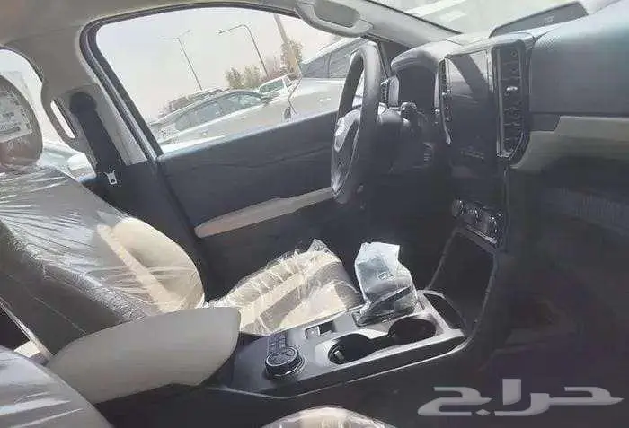 تتوفر فئات فورد ايفرست2025اصفار لمبيعات النقدوالبنك باقل ربح 17