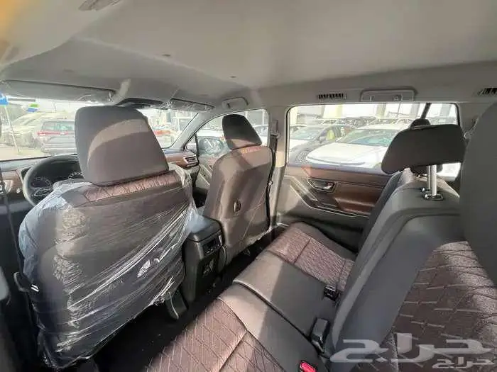 تويوتا انوفا GL 2.0 بنزين 2026 5