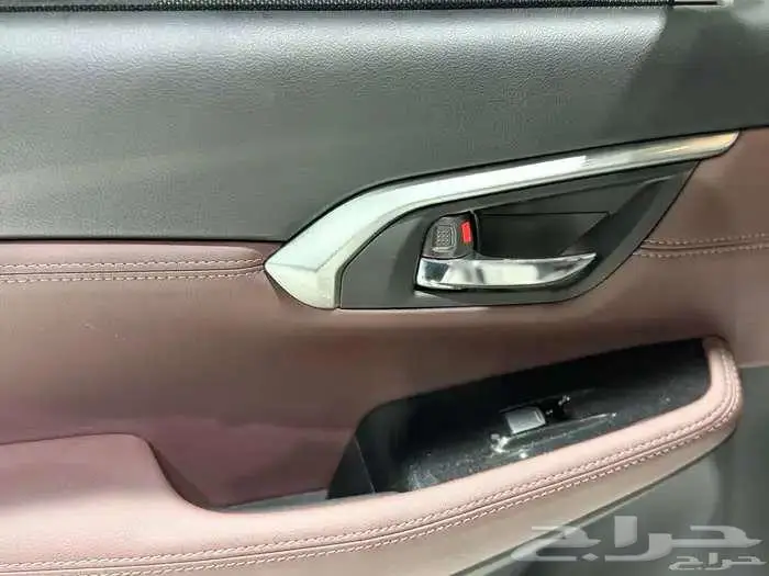 تويوتا اوربان فل سقف اسود بنزين 2026 نظام 50-50 14