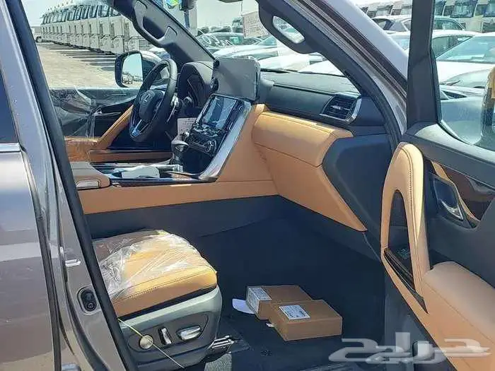 لكزس جيب LX600 BB بنزين 2025 سعودي 5