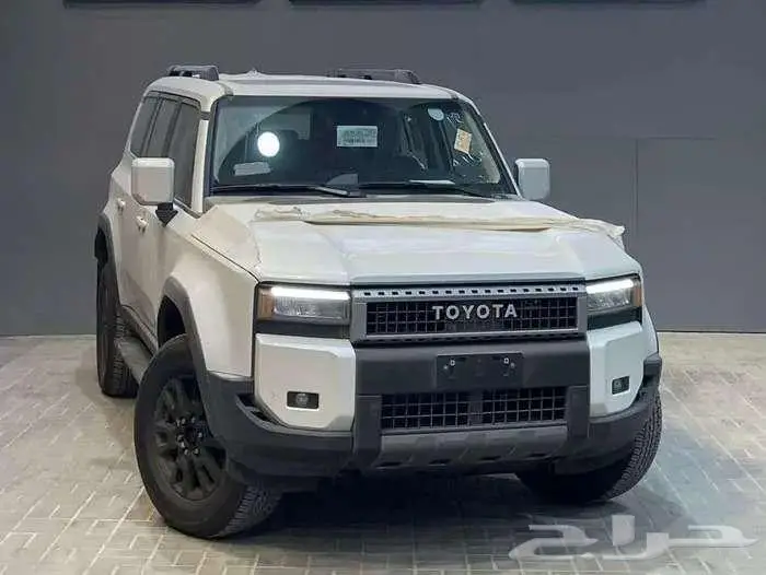 تويوتا برادو TXL 2 موديل 2025 ابيض اقساط بنوك 0