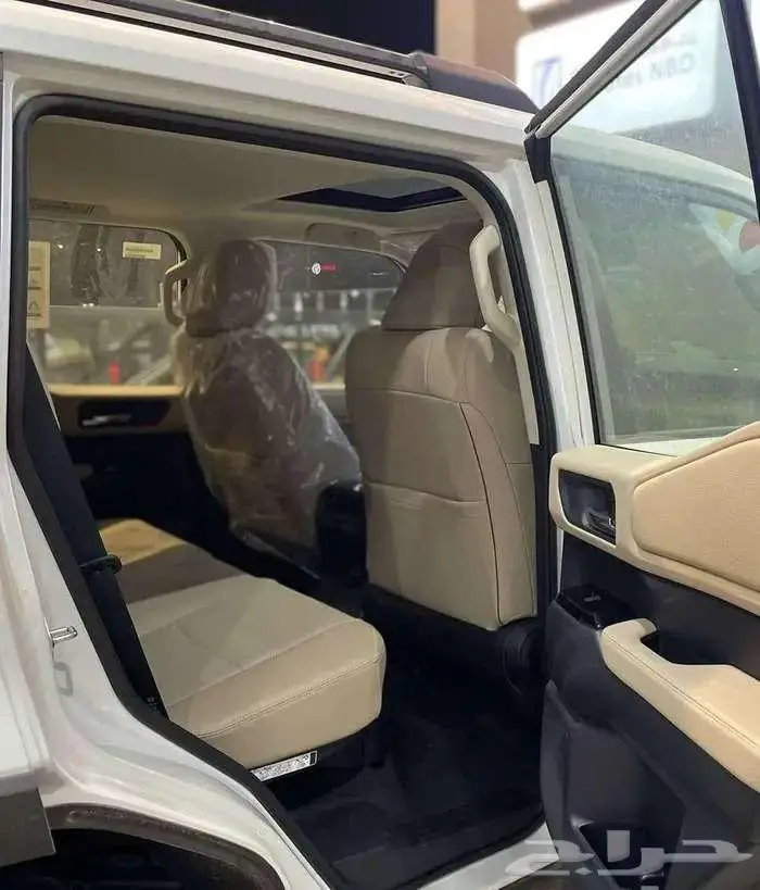 تويوتا برادو TXL 2 موديل 2025 ابيض اقساط بنوك 7