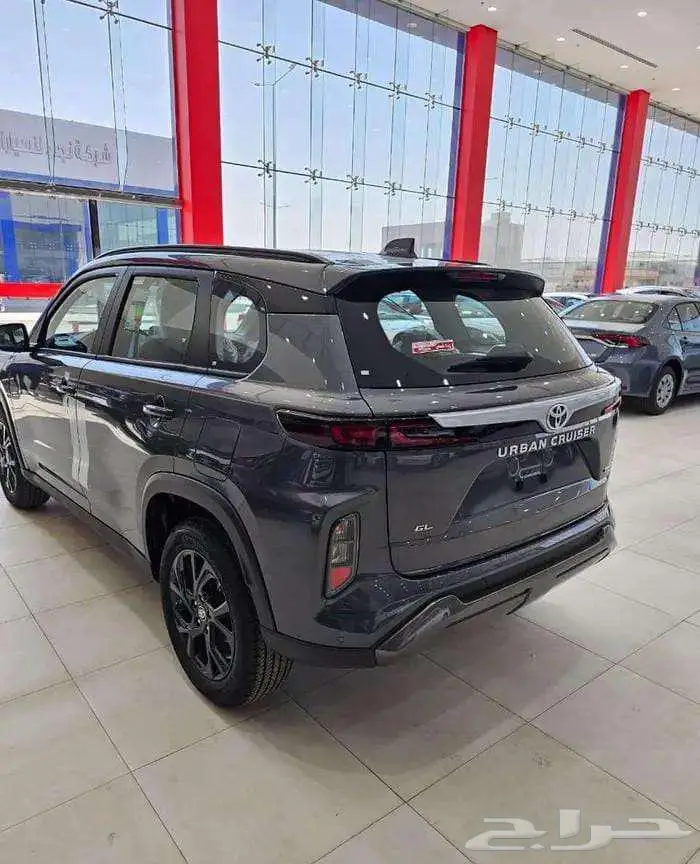 تويوتا اوربان GLX موديل 2026 بنظام الإيجار المنتهي بالتمليك 9
