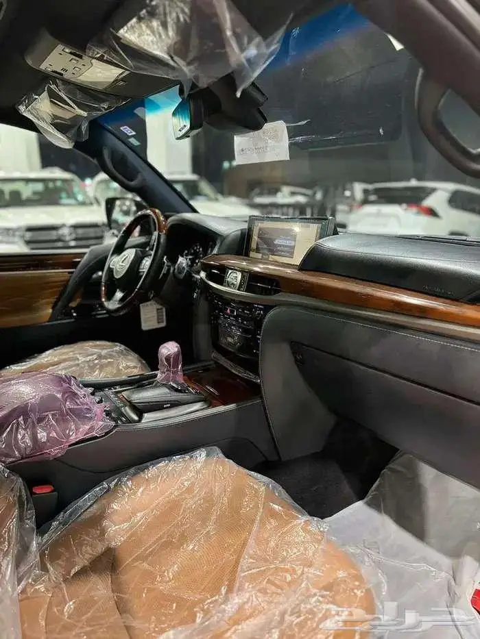 لكزس بلاك اديشن موديل 2021 7