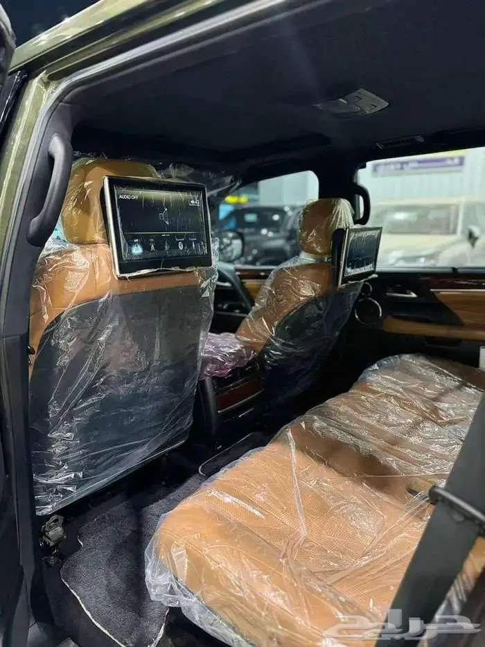 لكزس بلاك اديشن موديل 2021 8