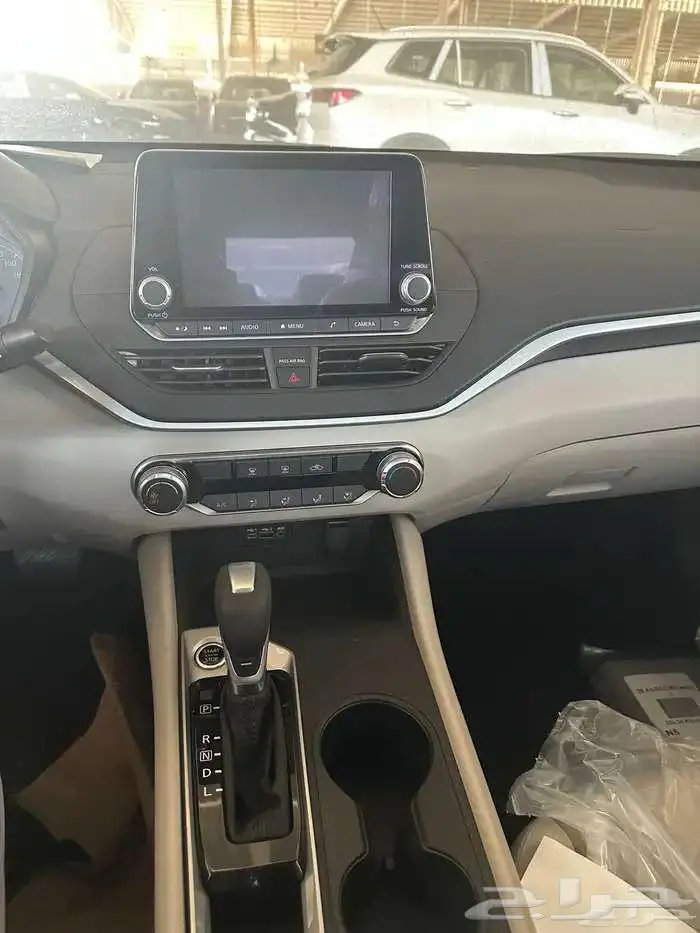 نيسان التيما 2024 ستاندر 5