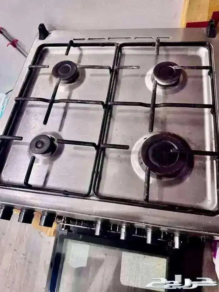 ثلاجه و فرن غاز للبيع 1