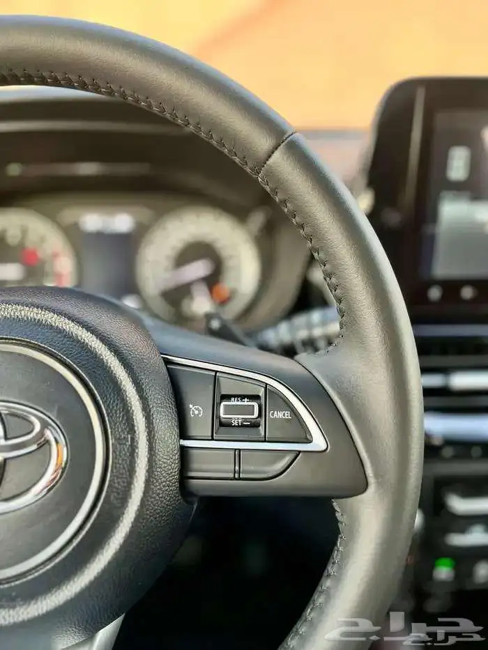 تويوتا اوربان كروزر GXL 2025 ( فل كامل ) 11