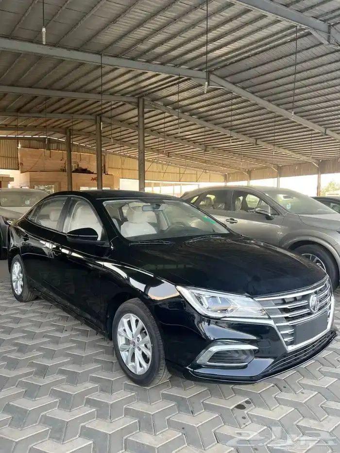 MG5 سيدان ستاندر 2025 1