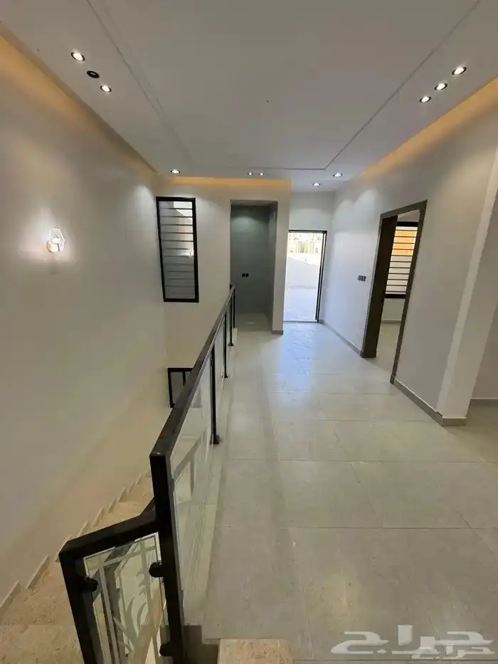 روف علوي بملحق تشطيب ممتاز خميس مشيط حي الجوهره شمال الراقي 24