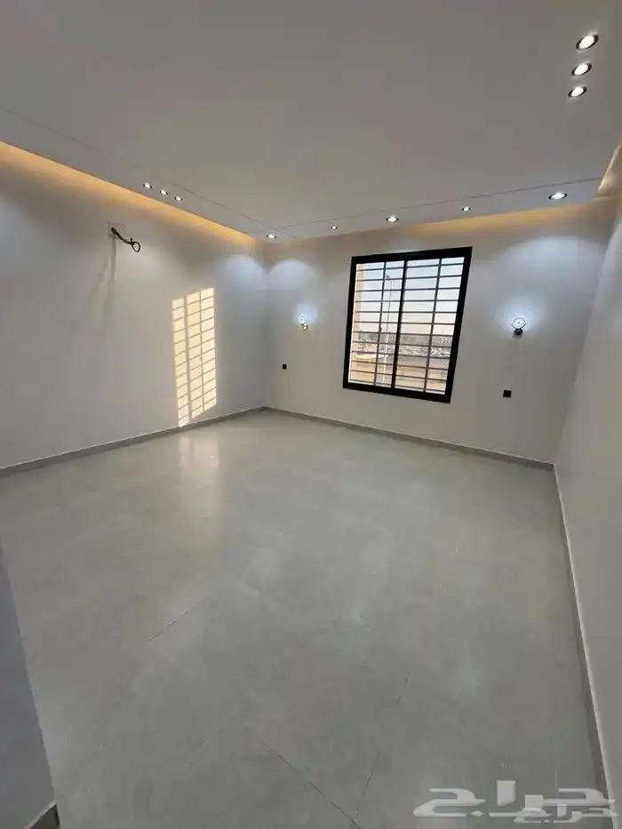 روف علوي بملحق تشطيب ممتاز خميس مشيط حي الجوهره شمال الراقي 4