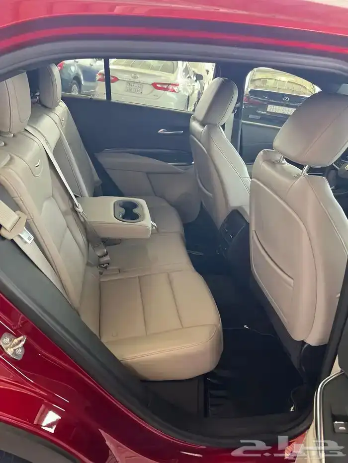 كاديلاك 2023 XT4 الجميح ماشي 24 الف قمة فالنظافة 13