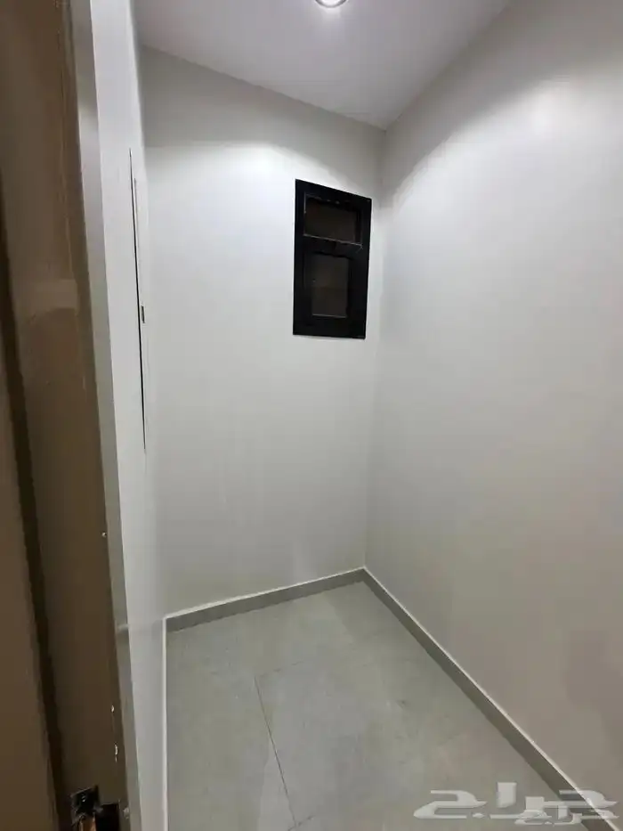 روف علوي بملحق تشطيب ممتاز خميس مشيط حي الجوهره شمال الراقي 6