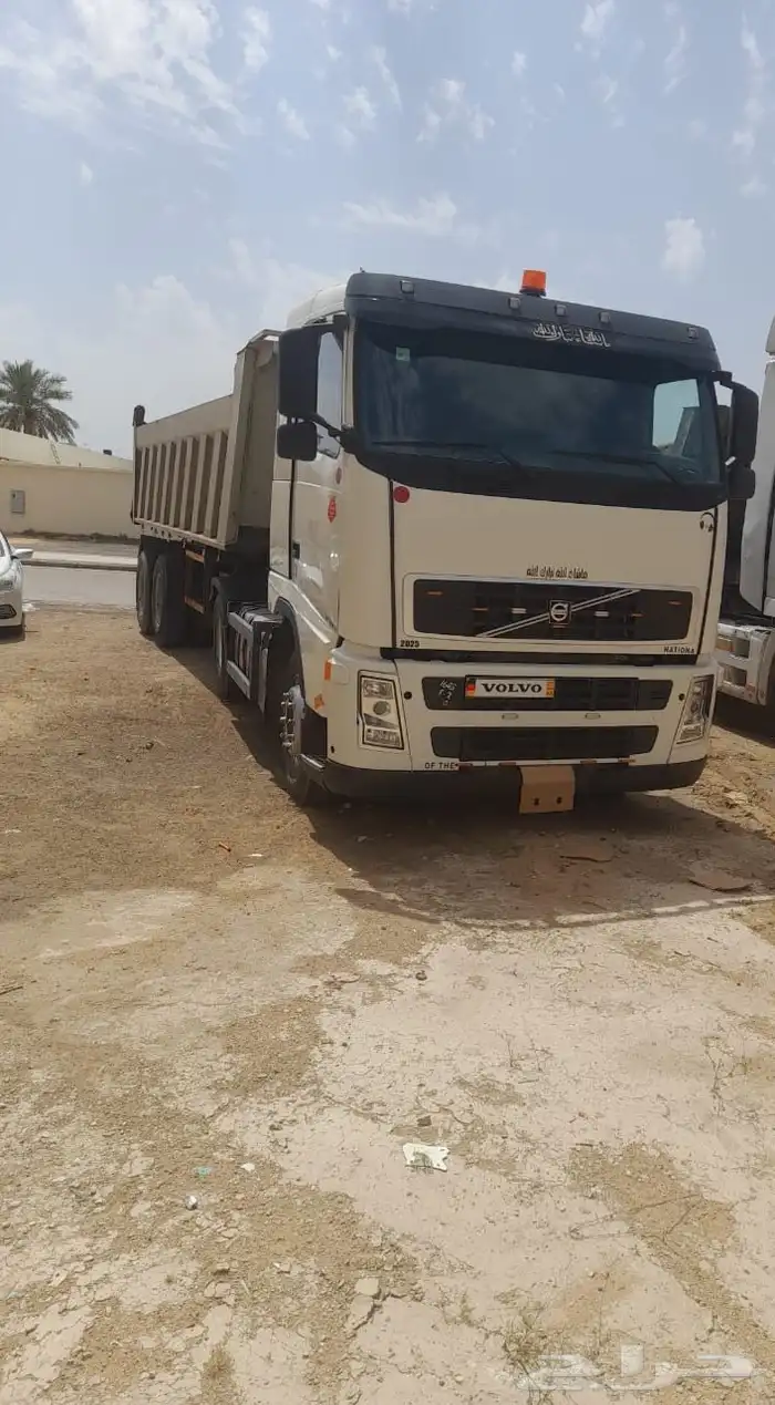 شاحنات ومعدات ثقيله 0