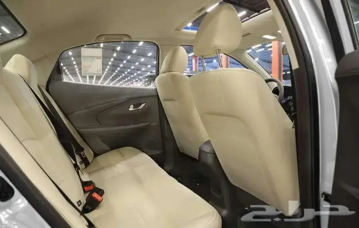 بحوالي 30 ريال كل يوم تاخد القمر دى 10