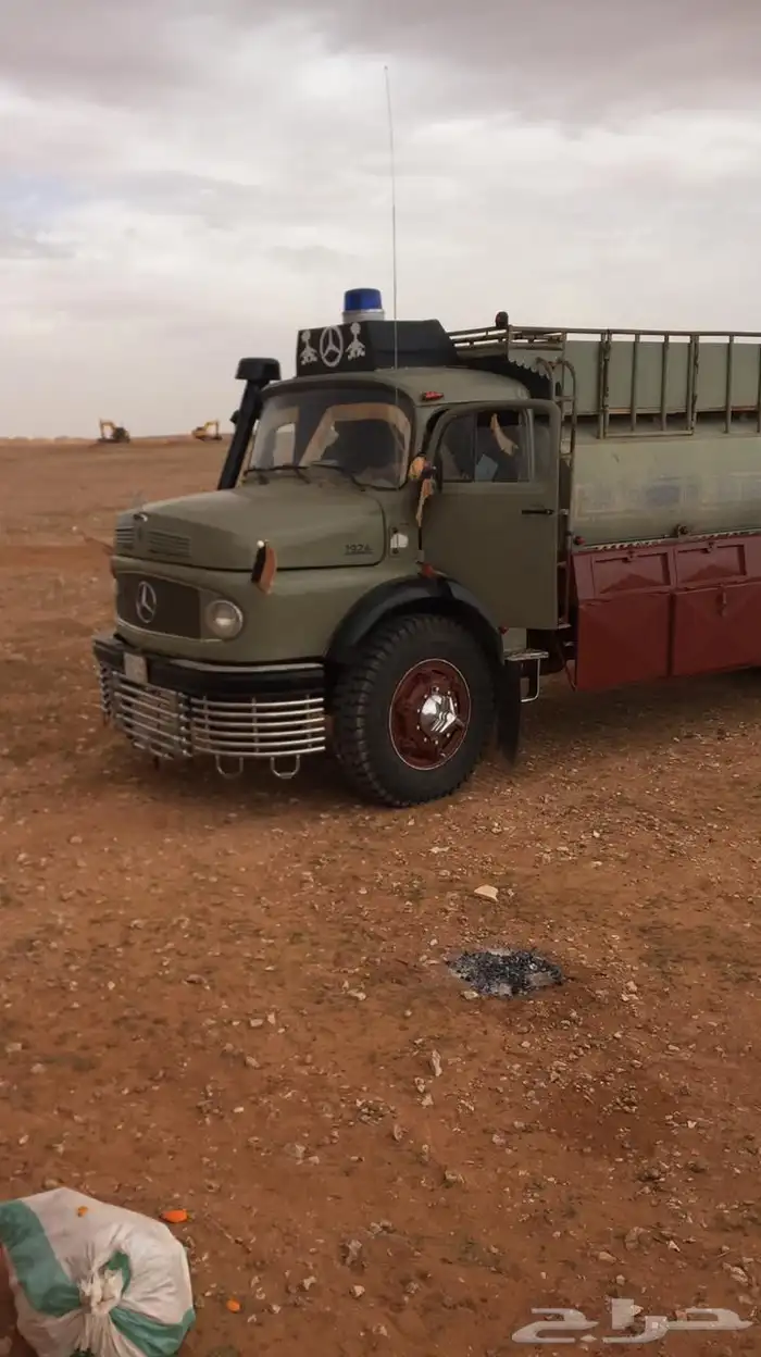 للبيع وايت مرسيدس موديل 74 6