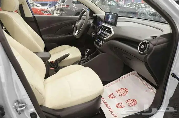 بحوالي 30 ريال كل يوم تاخد القمر دى 9