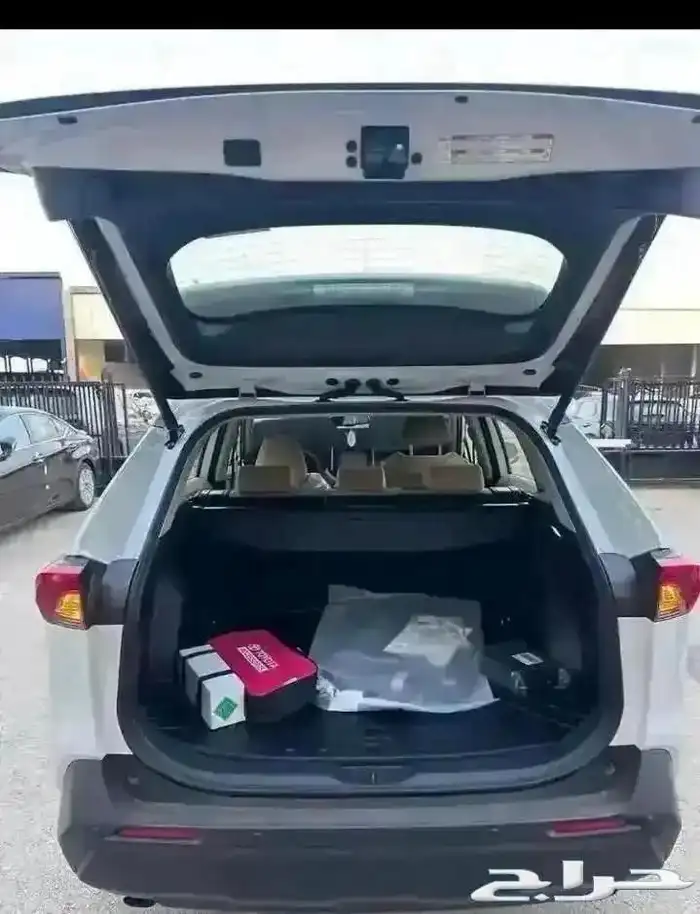 تويوتا راف فور 2025 2