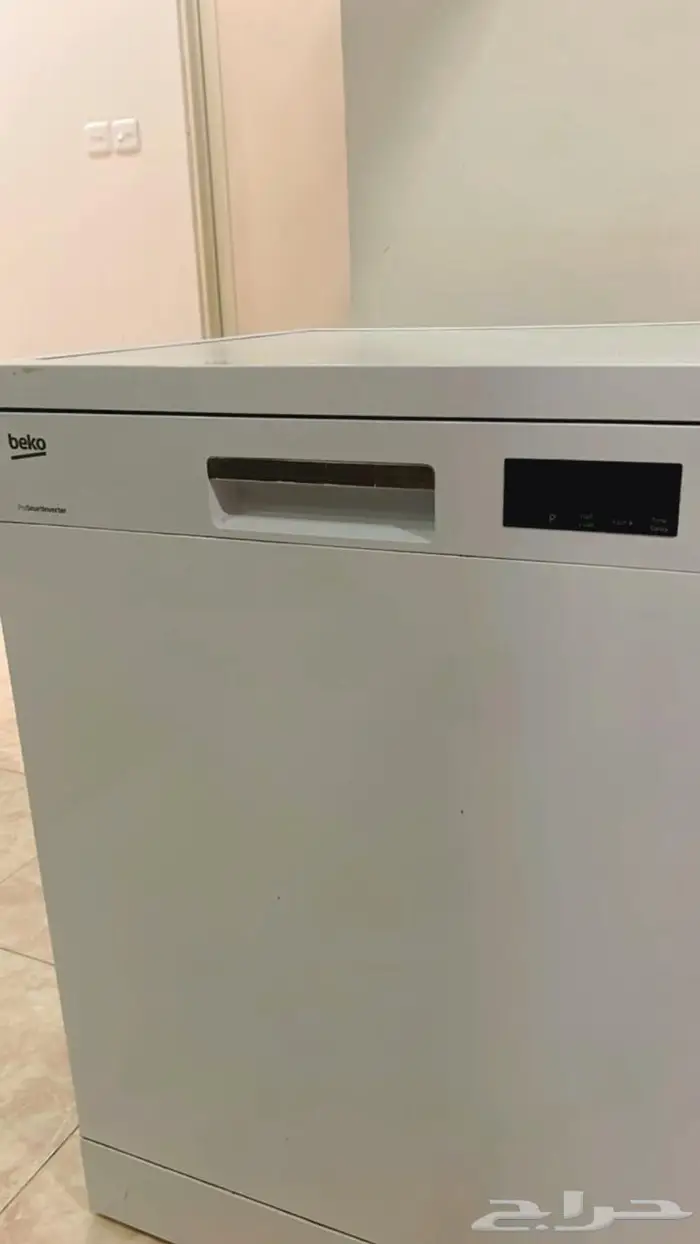 السلام عليكم للبيع غساله صحون ماركتها بيكو 4