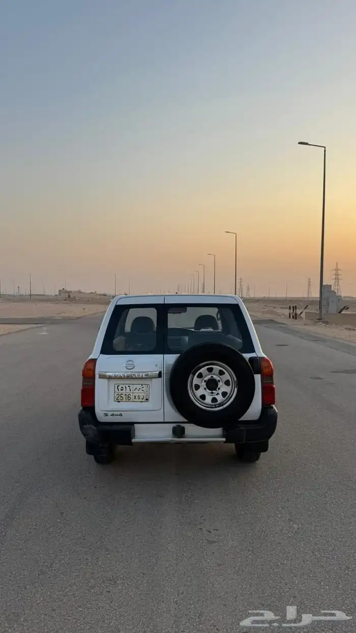 جيب ربع نيسان 16