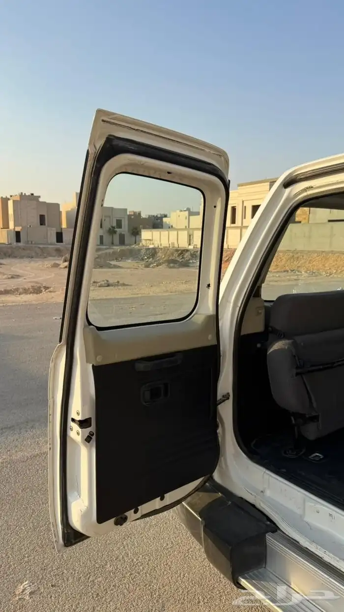 جيب ربع نيسان 37