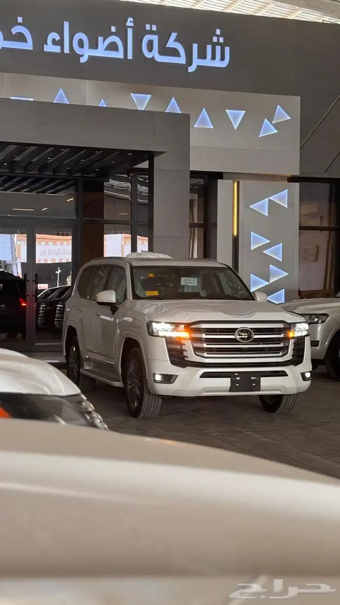 تويوتا لاند كروزر GXR -L4 1