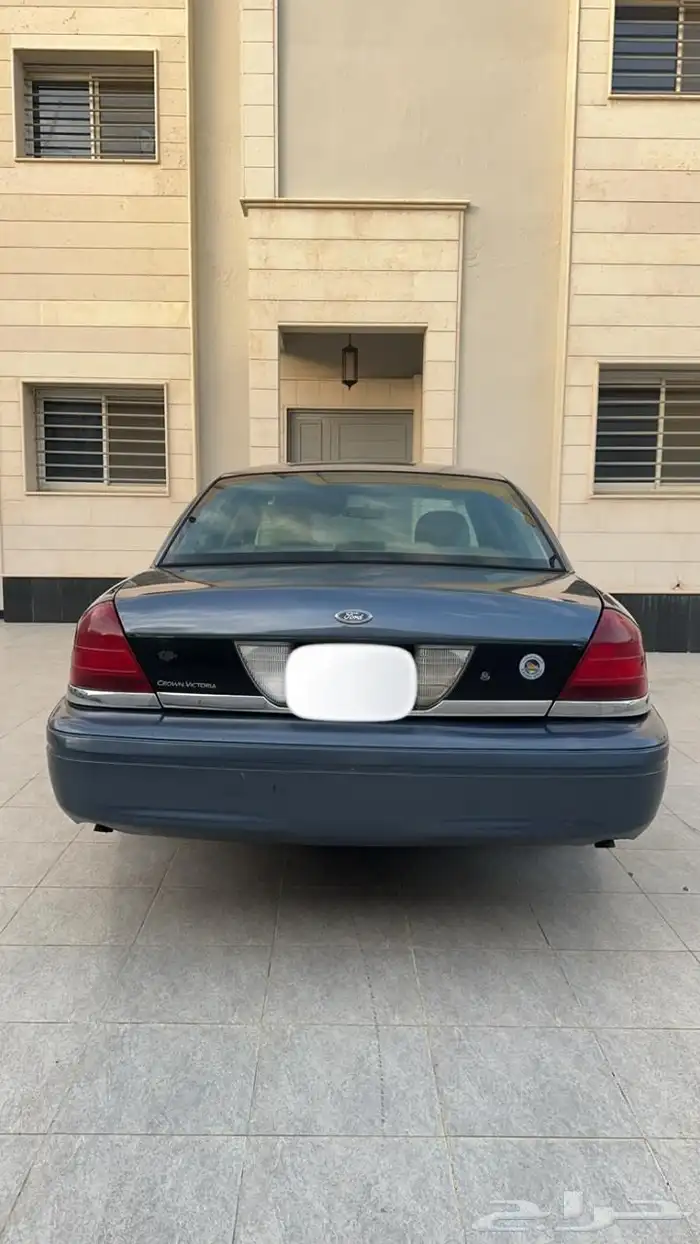 فورد كراون فكتوريا 15