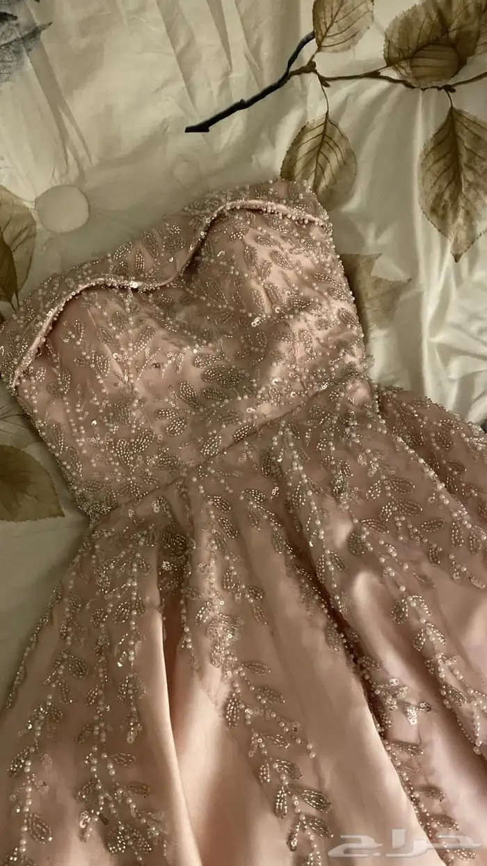 المقاس s لابسه مره وحده بس وتقريبا  4ساعات 0