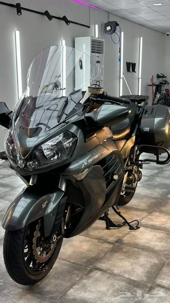 دباب كوزاكي 2013 كونكورس GTR1400 1