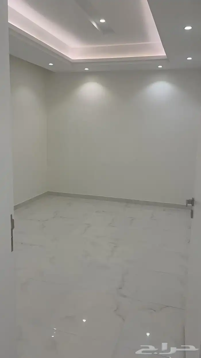 شقة دورين للايجار طويق 5