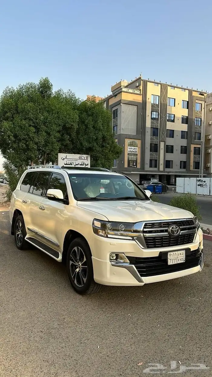 لاندكروزر GXR 3 سعودي 2021 قراند تورنق 1