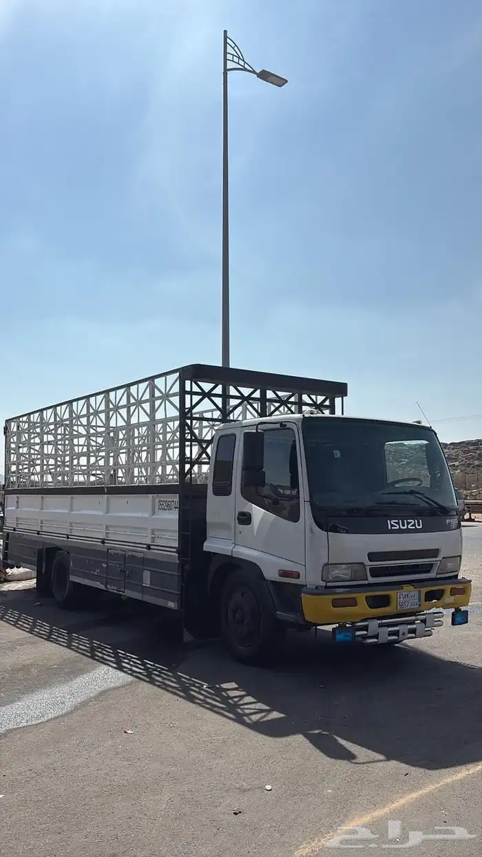 لوري 7م ايسوزو 2010 (( للبيع )) 1