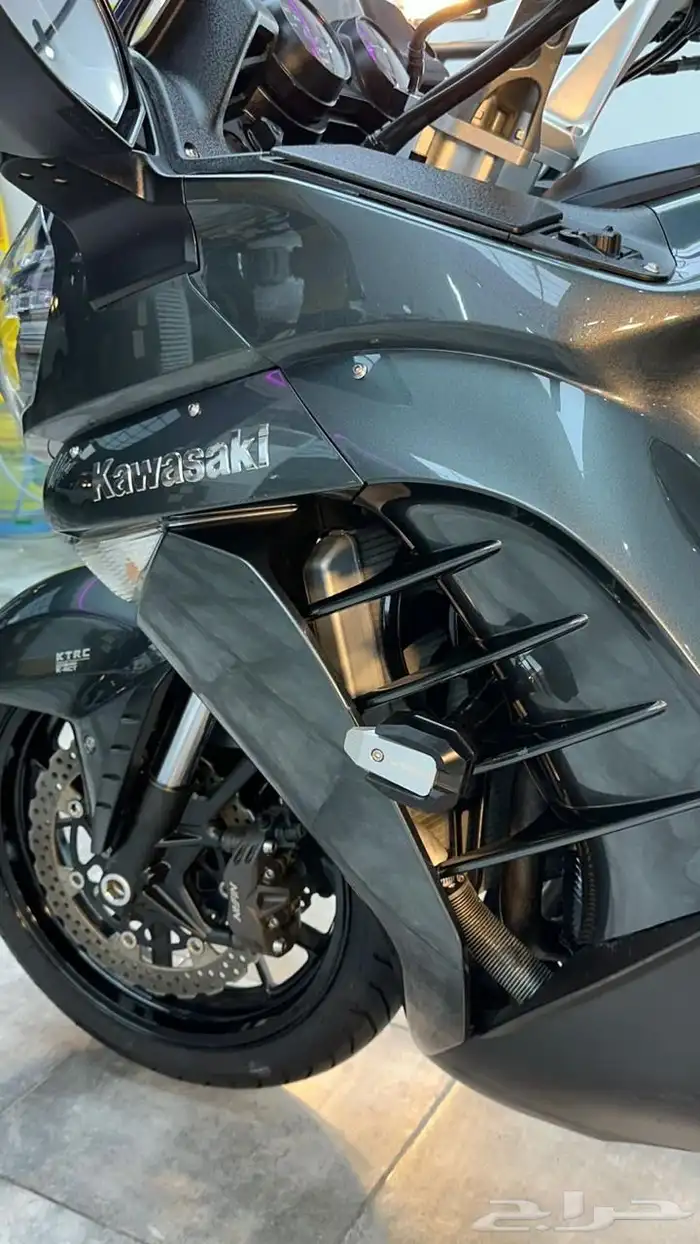 دباب كوزاكي 2013 كونكورس GTR1400 5