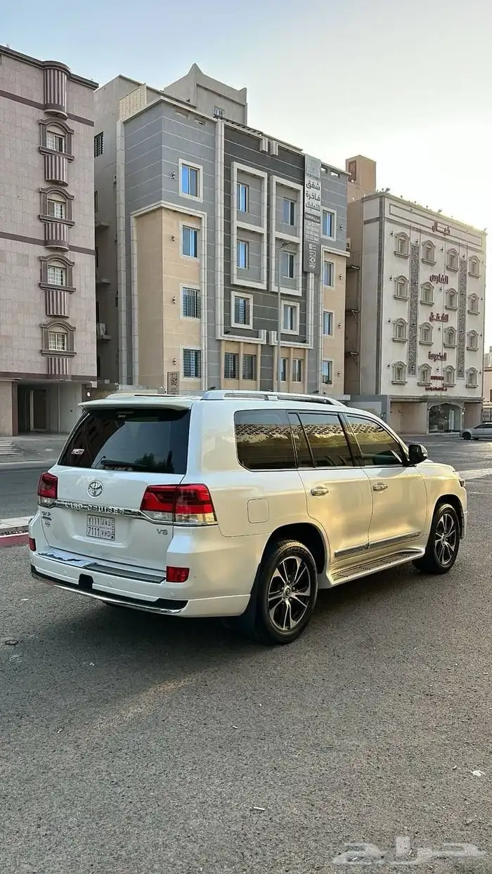 لاندكروزر GXR 3 سعودي 2021 قراند تورنق 6