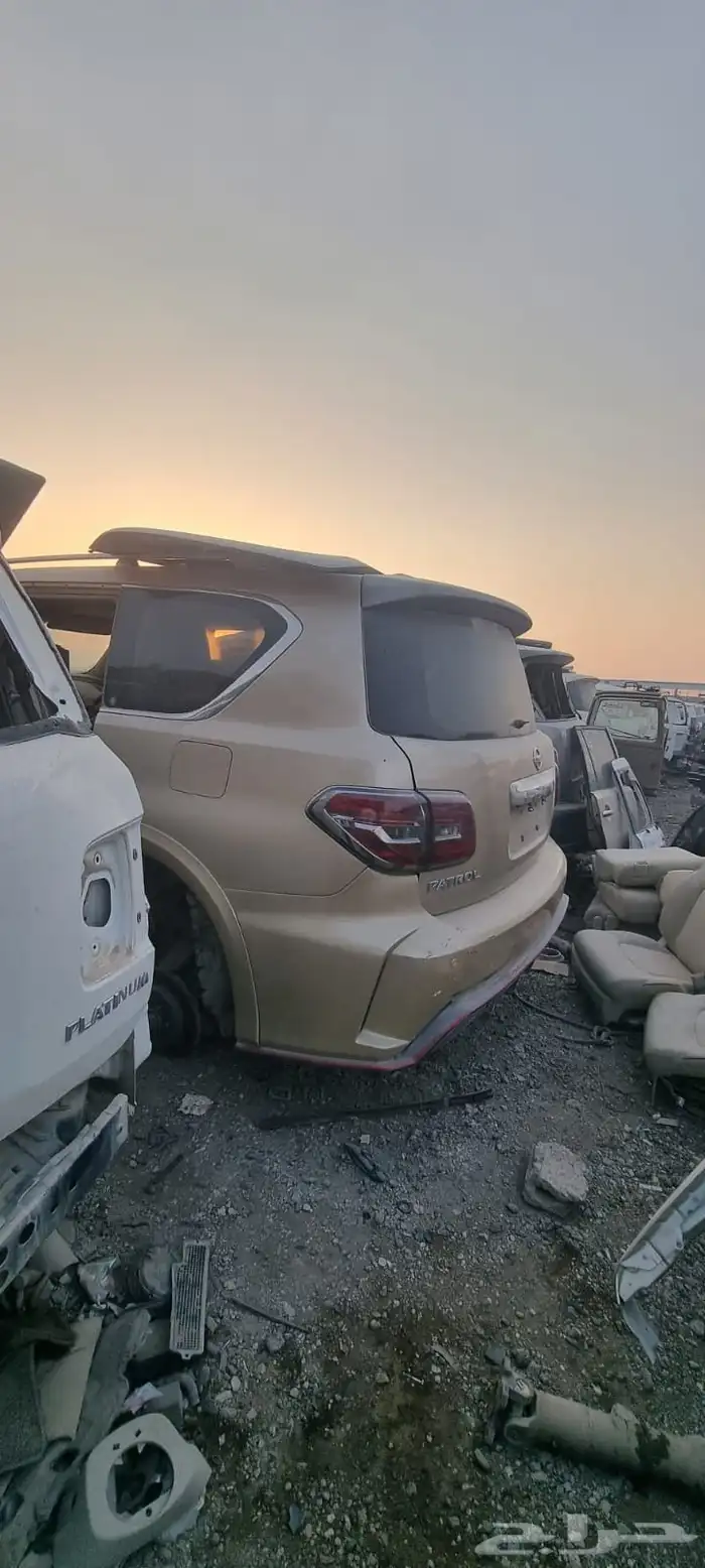 جميع الموديلات تشليح وجميع انواع السيارات قطع غير 0